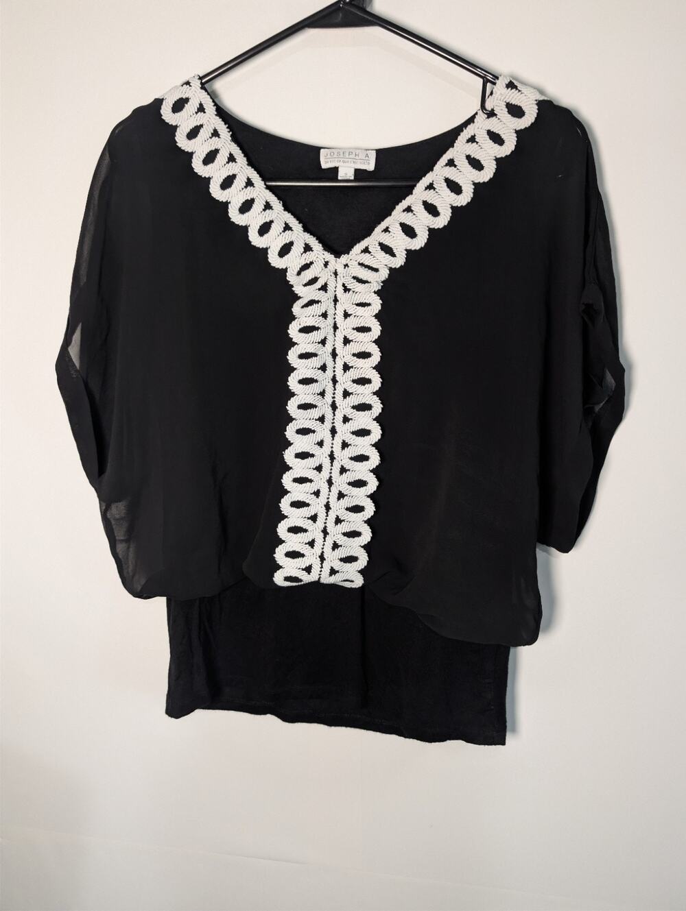 Joseph A Flutter Shirt Blouse Embroidered Geometric Contrast Sheer Size Small